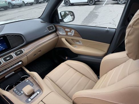 Certified 2026 Mercedes-Benz GLS 580 4MATIC image 31
