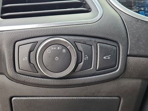 Used 2018 Ford Edge Titanium w/ Equipment Group 302A FWD image 16