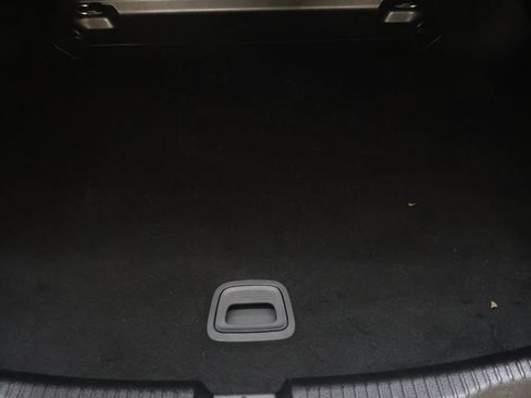 Used 2023 Mercedes-Benz C 300 4MATIC Sedan image 13