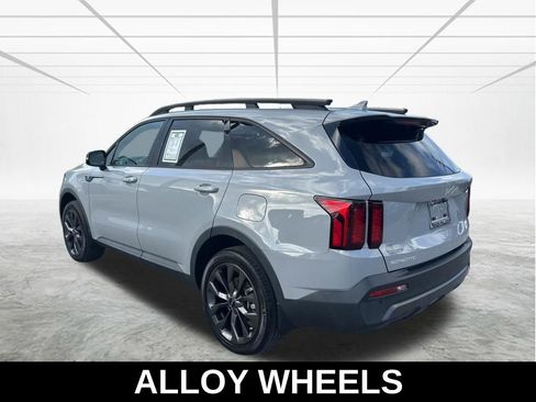 Used 2023 Kia Sorento X-Line EX image 7