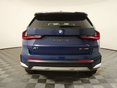New 2026 BMW X1 xDrive28i w/ Technology Package AWD/4WD image 4