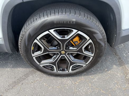 Used 2022 Rivian R1S Launch Edition AWD/4WD image 16