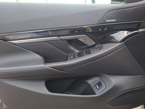 Used 2024 BMW i5 eDrive40i w/ Premium Package RWD image 12