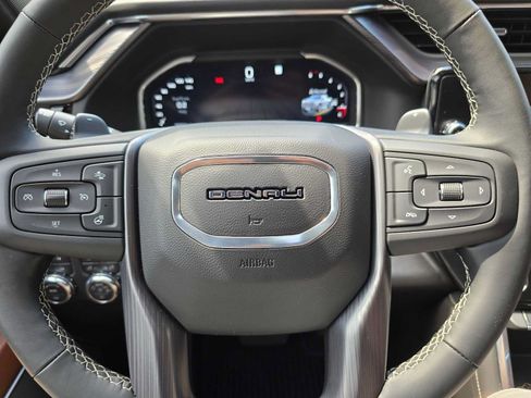 Used 2023 GMC Sierra 1500 Denali Ultimate AWD/4WD image 24