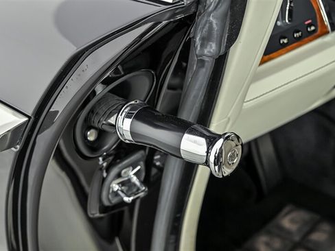 Used 2015 Rolls-Royce Wraith RWD image 15
