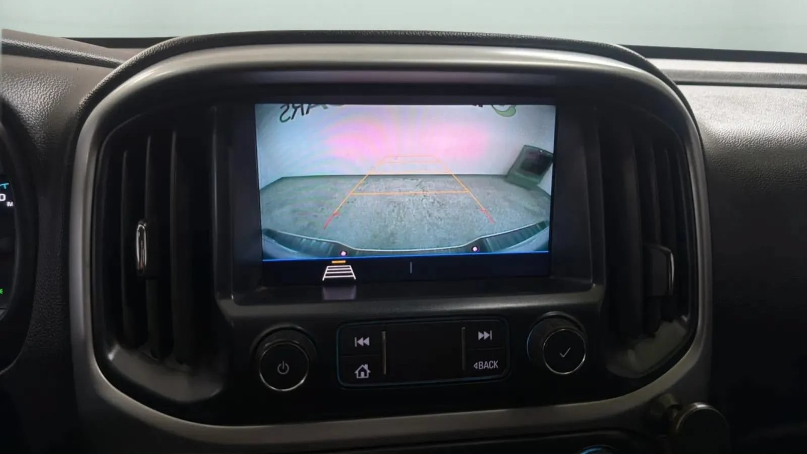 Used 2022 Chevrolet Colorado LT w/ Fleet Safety Package AWD/4WD image 14