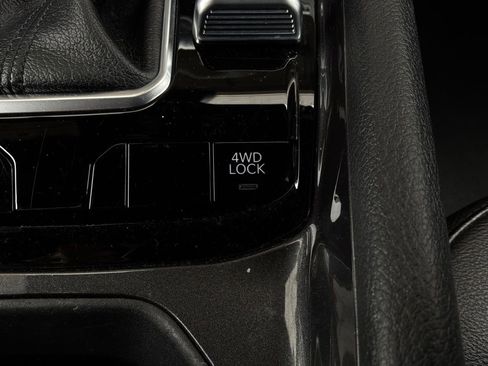 Used 2025 Jeep Compass Latitude AWD/4WD image 22