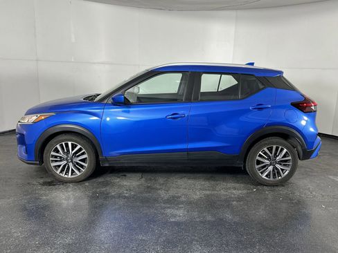 Certified 2021 Nissan Kicks SV image 8