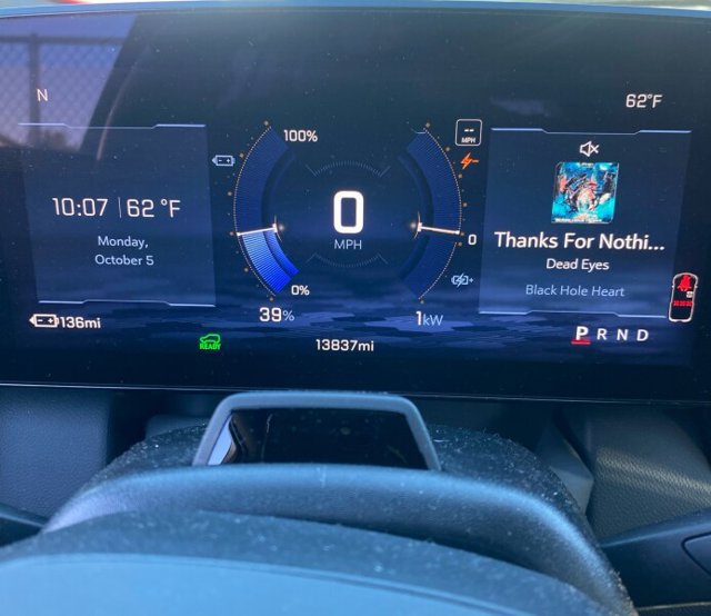 Used 2024 Chevrolet Equinox EV RS FWD image 8