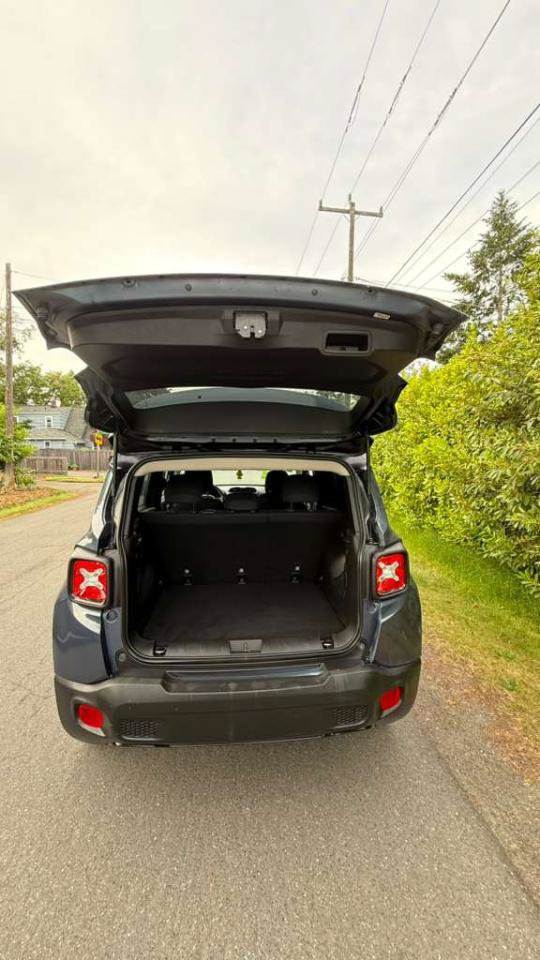 Used 2020 Jeep Renegade Altitude AWD/4WD image 5