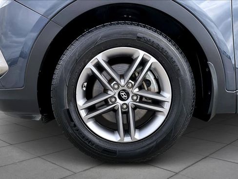 Used 2017 Hyundai Santa Fe Sport image 11