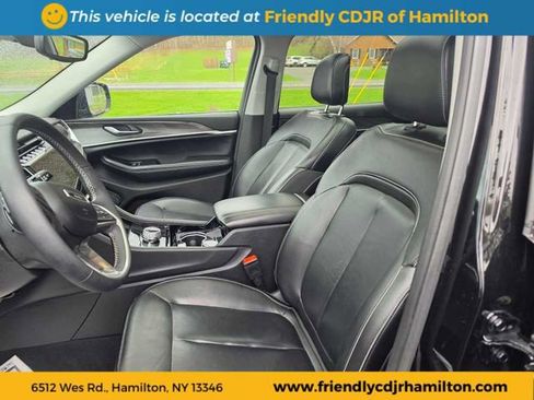 Used 2023 Jeep Grand Cherokee Limited w/ Trailer Tow Prep Group (B) image 12