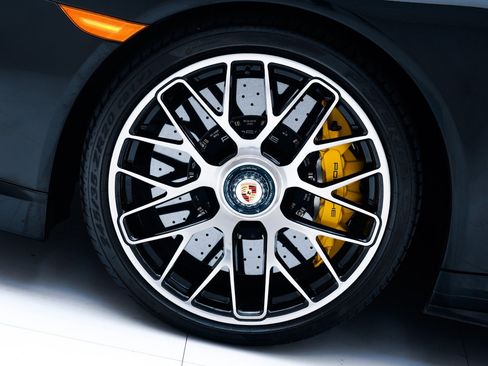 Used 2015 Porsche 911 Turbo S image 12