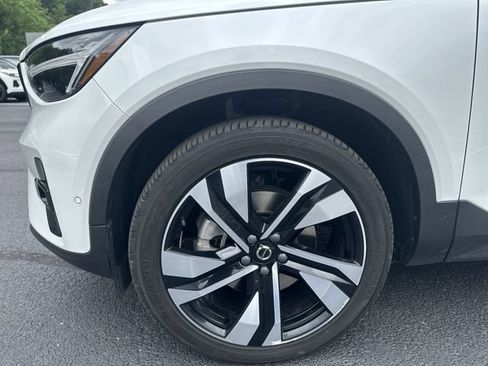 Used 2023 Volvo XC40 B5 Plus w/ Driver Assist Package AWD/4WD image 23