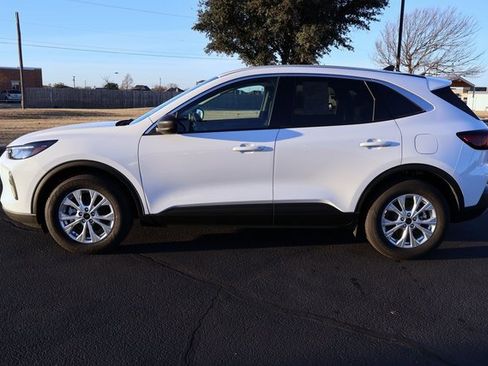 Certified 2023 Ford Escape Active image 2