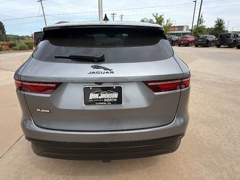 Used 2024 Jaguar F-PACE R-Dynamic S AWD/4WD image 9