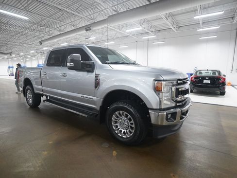 Used 2021 Ford F350 XLT w/ XLT Premium Package image 13