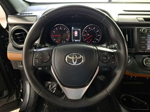 Used 2018 Toyota RAV4 SE w/ Power Extra Value Package image 27