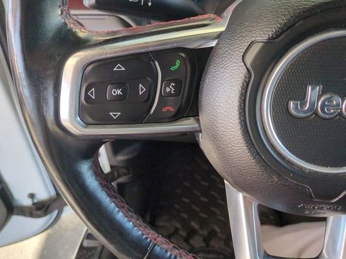 Used 2018 Jeep Wrangler Unlimited Rubicon AWD/4WD image 12