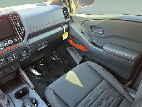 New 2026 Nissan Frontier Pro-X w/ Pro-X Convenience Package RWD image 14