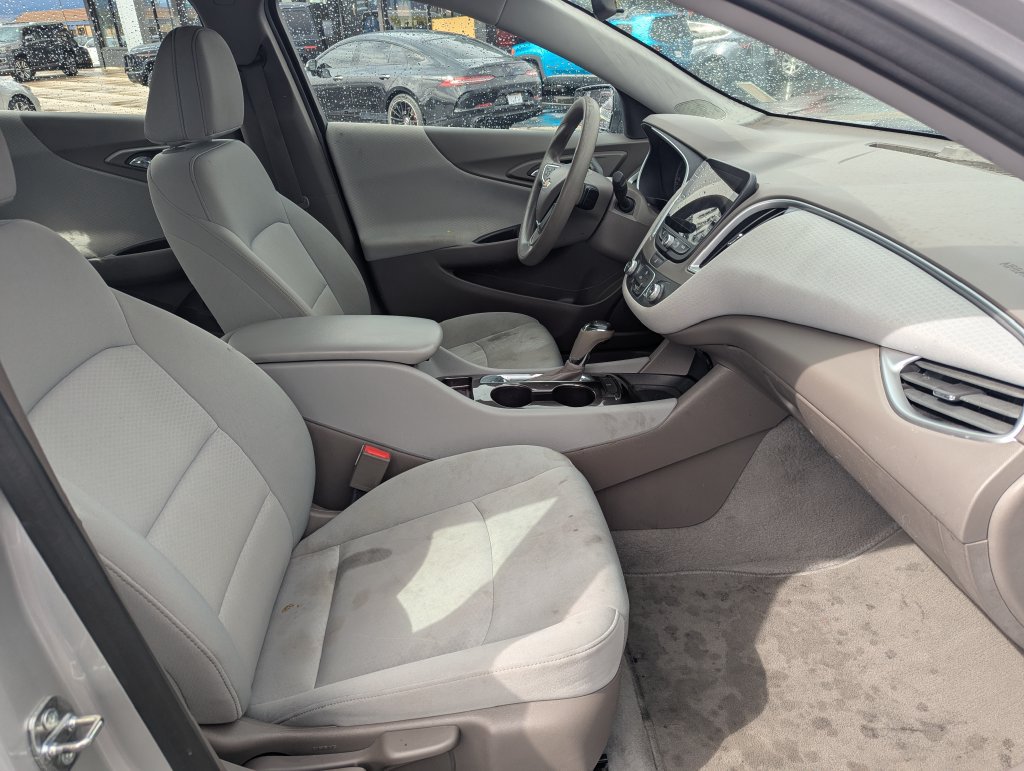 Used 2019 Chevrolet Malibu LS FWD image 32