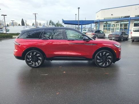 New 2026 Lincoln Nautilus Reserve image 9