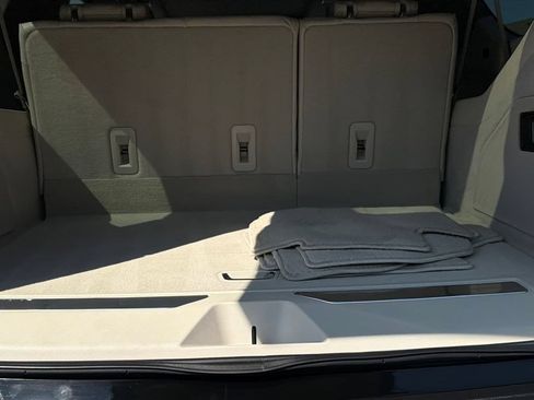 Certified 2024 Cadillac Escalade ESV Sport Platinum w/ LPO, ONYX Package AWD/4WD image 15