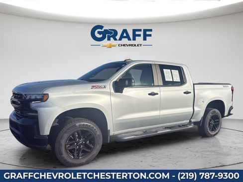 Used 2021 Chevrolet Silverado 1500 LT Trail Boss w/ Convenience Package II AWD/4WD image 2