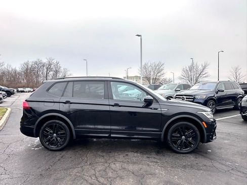Used 2022 Volkswagen Tiguan SE R-Line image 11