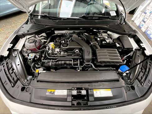 New 2026 Volkswagen Jetta SE image 13