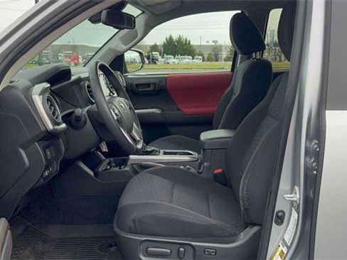 Certified 2022 Toyota Tacoma SR5 image 14