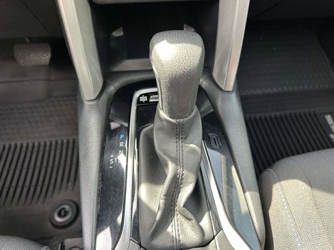 Used 2024 Toyota Corolla Cross SE image 28