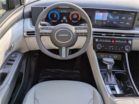 New 2026 Hyundai Tucson SEL image 15