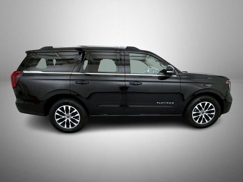 Used 2025 Ford Expedition Platinum AWD/4WD image 4