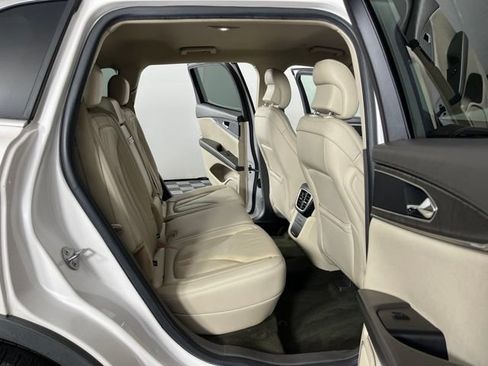 Used 2019 Lincoln Nautilus Select FWD image 48