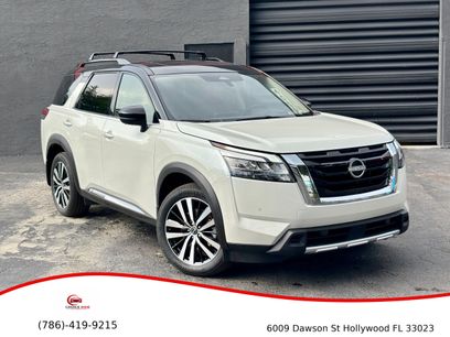 Used 2024 Nissan Pathfinder Platinum w/ Cargo Package