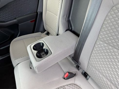 Used 2020 Ford Escape SE image 19