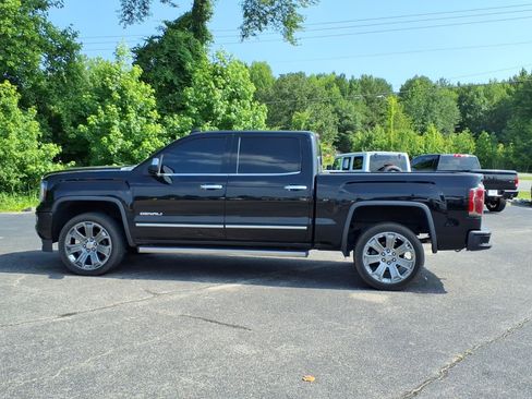 Used 2017 GMC Sierra 1500 Denali w/ Denali Ultimate Package AWD/4WD image 22