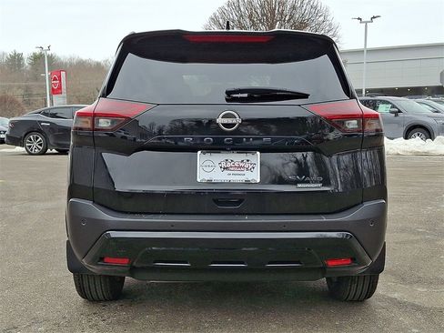 Certified 2023 Nissan Rogue SV w/ SV Premium B Package image 7