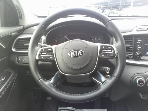 Used 2019 Kia Sorento AWD w/ LX Convenience Package image 18