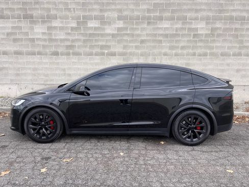 Used 2024 Tesla Model X Plaid image 9