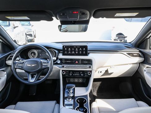 Used 2025 Genesis G70 2.5T image 14