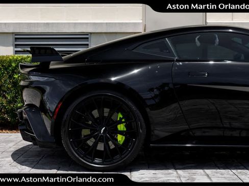 Used 2023 Aston Martin V8 Vantage Coupe RWD image 19