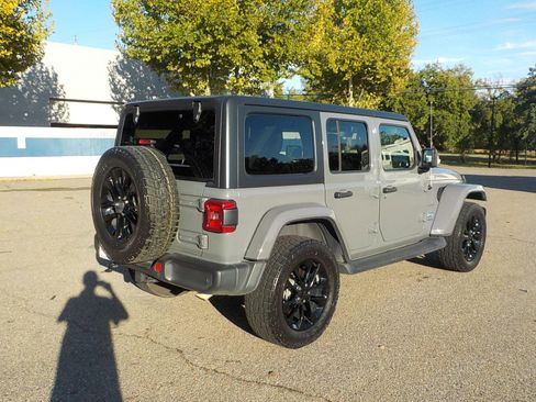 Used 2021 Jeep Wrangler Unlimited Sahara w/ Cold Weather Group image 5