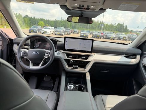 New 2026 Ford Explorer Active w/ Active Comfort Package AWD/4WD image 16