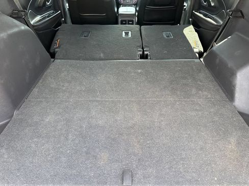 Used 2022 GMC Terrain SLT w/ Elevation Edition FWD image 10