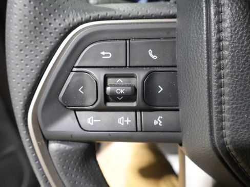 Used 2025 Toyota 4Runner Limited AWD/4WD image 35