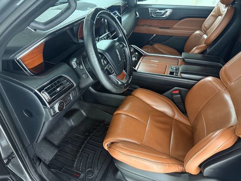 Used 2018 Lincoln Navigator Reserve w/ Technology Package image 46