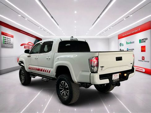 Used 2019 Toyota Tacoma TRD Sport AWD/4WD image 5