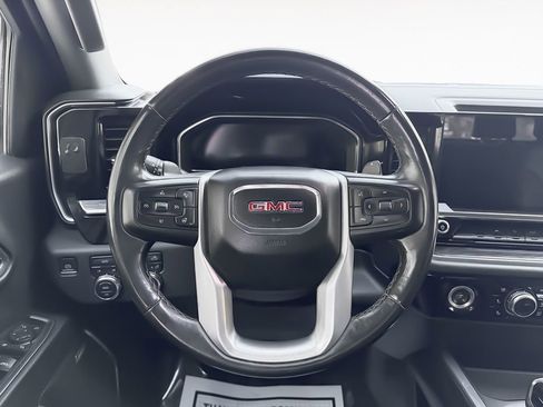 Used 2022 GMC Sierra 1500 SLT w/ SLT Convenience Package image 19